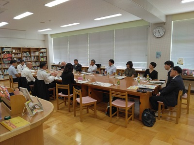 文教厚生常任委員会所管事務調査の様子