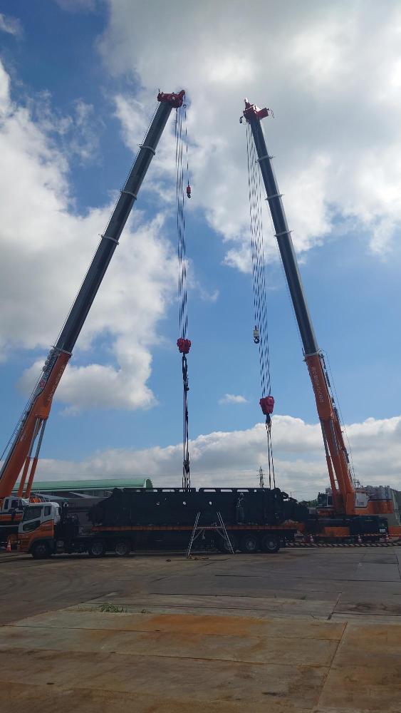 キャタピラ組み立て状況