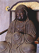 興善寺が所有している達磨大師像の仏像の写真