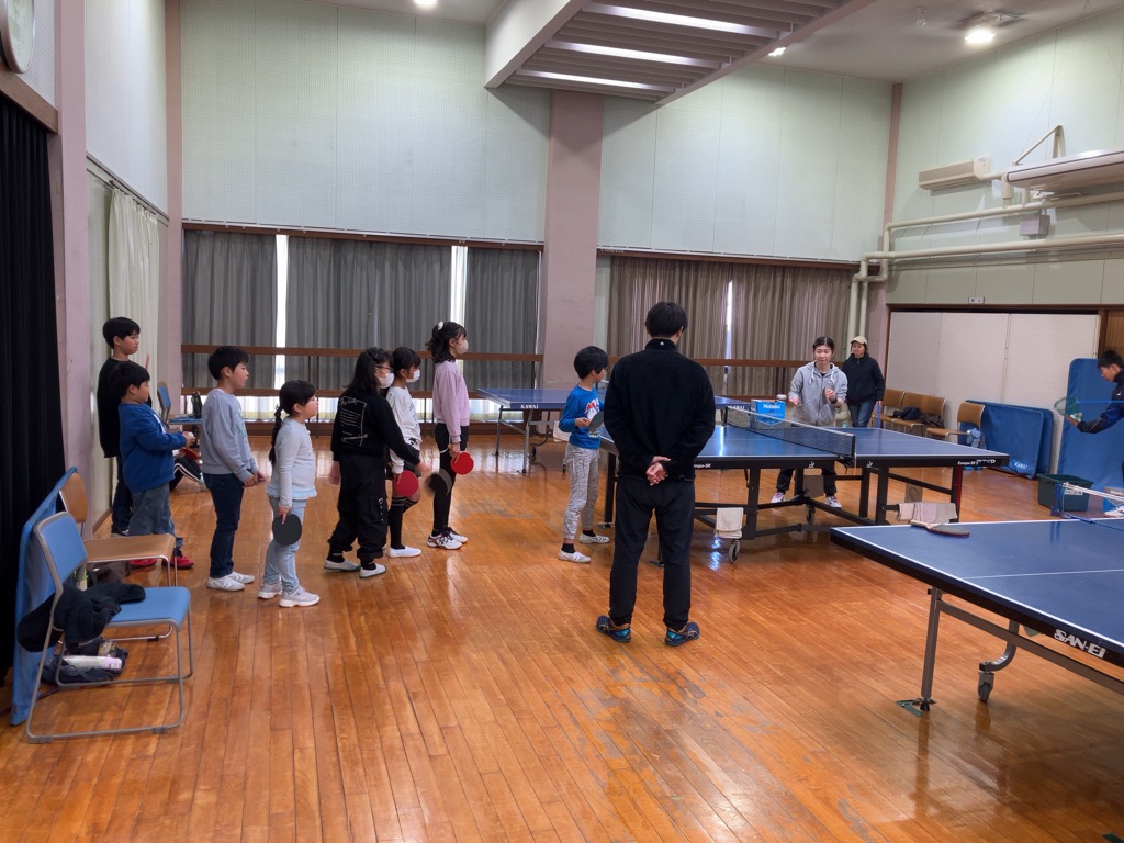 やさしい先生から楽しく学べる子ども卓球教室（初級）