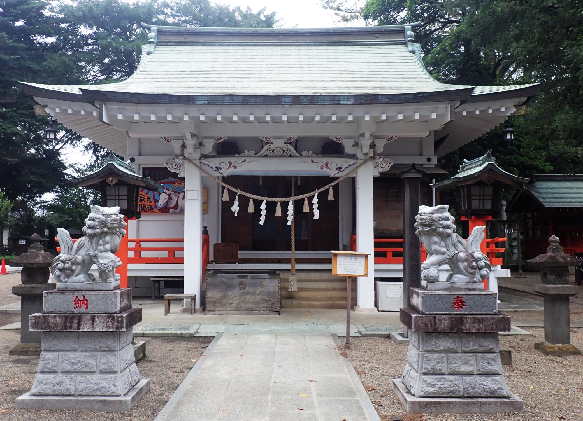 白岡八幡神社拝殿