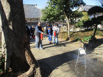 消化器を用いた消火訓練